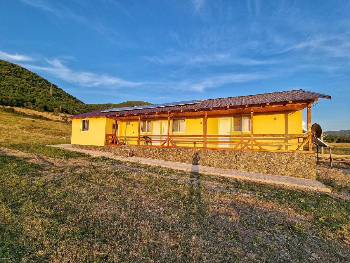 Cabana Varad Coronini Moldova Veche ภายนอก รูปภาพ