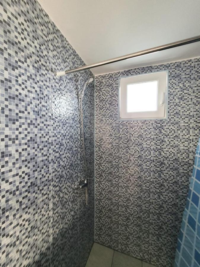Cabana Varad Coronini Moldova Veche ภายนอก รูปภาพ